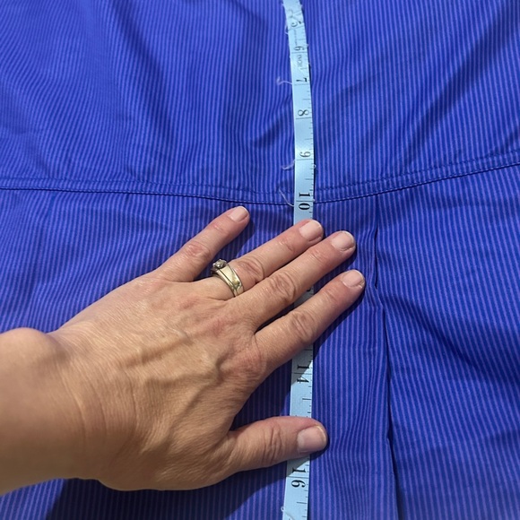 Adidas size 12 athletic golf skirt with front pleats, pockets, side zip. Stripes - Picture 9 of 15